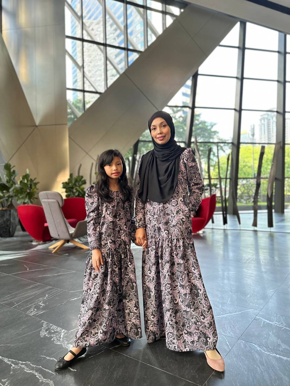 black pair (KIDS) IRIS DRESS -PAISLEY BLACK - Image 3