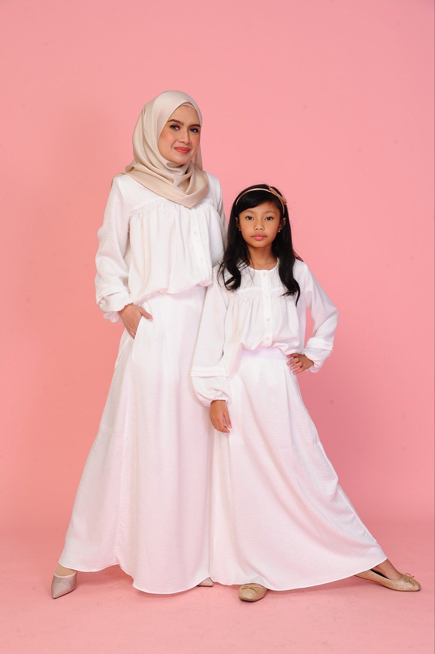 White pair 4 (KIDS) ALYSSA TOP & SKIRT -WHITE - Image 5