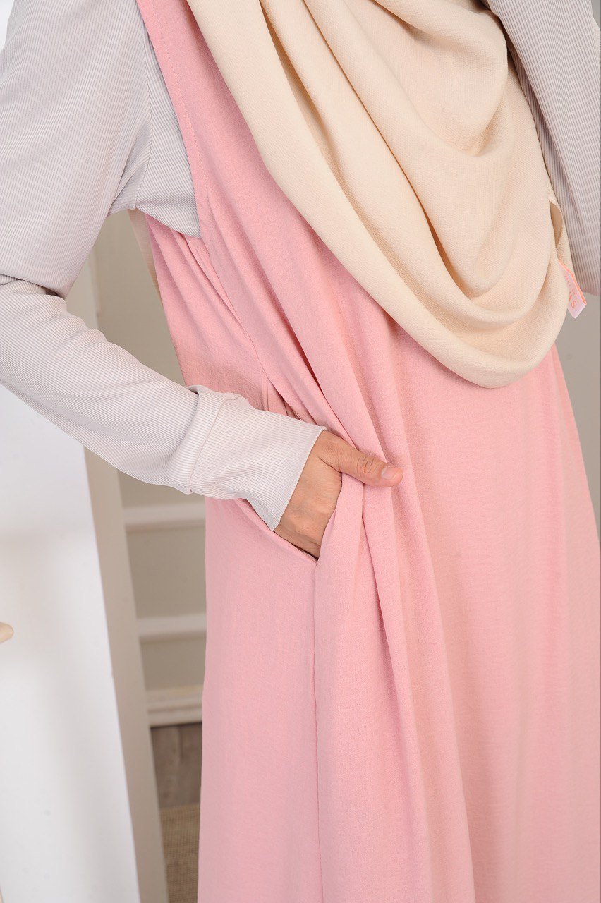 Flamingo Mom Closeup 2 (ADULT) LOLA DRESS -FLAMINGO - Image 3