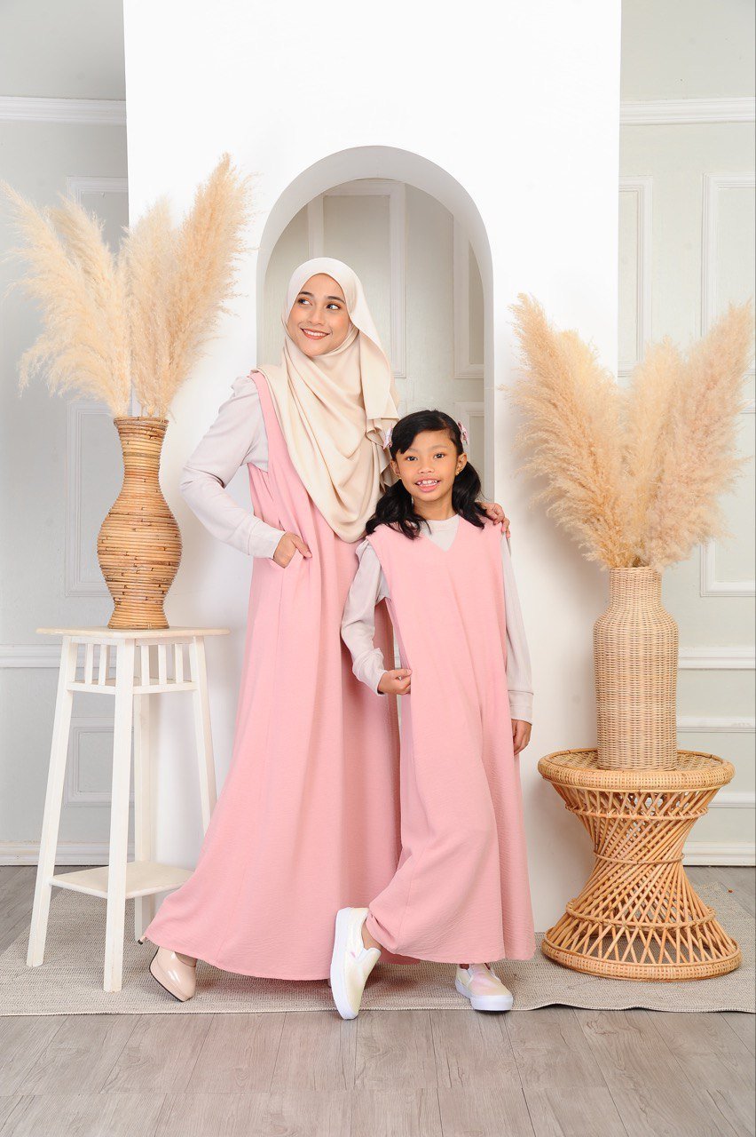 Flamingo Pair 3 (KIDS) LOLA DRESS -FLAMINGO - Image 5