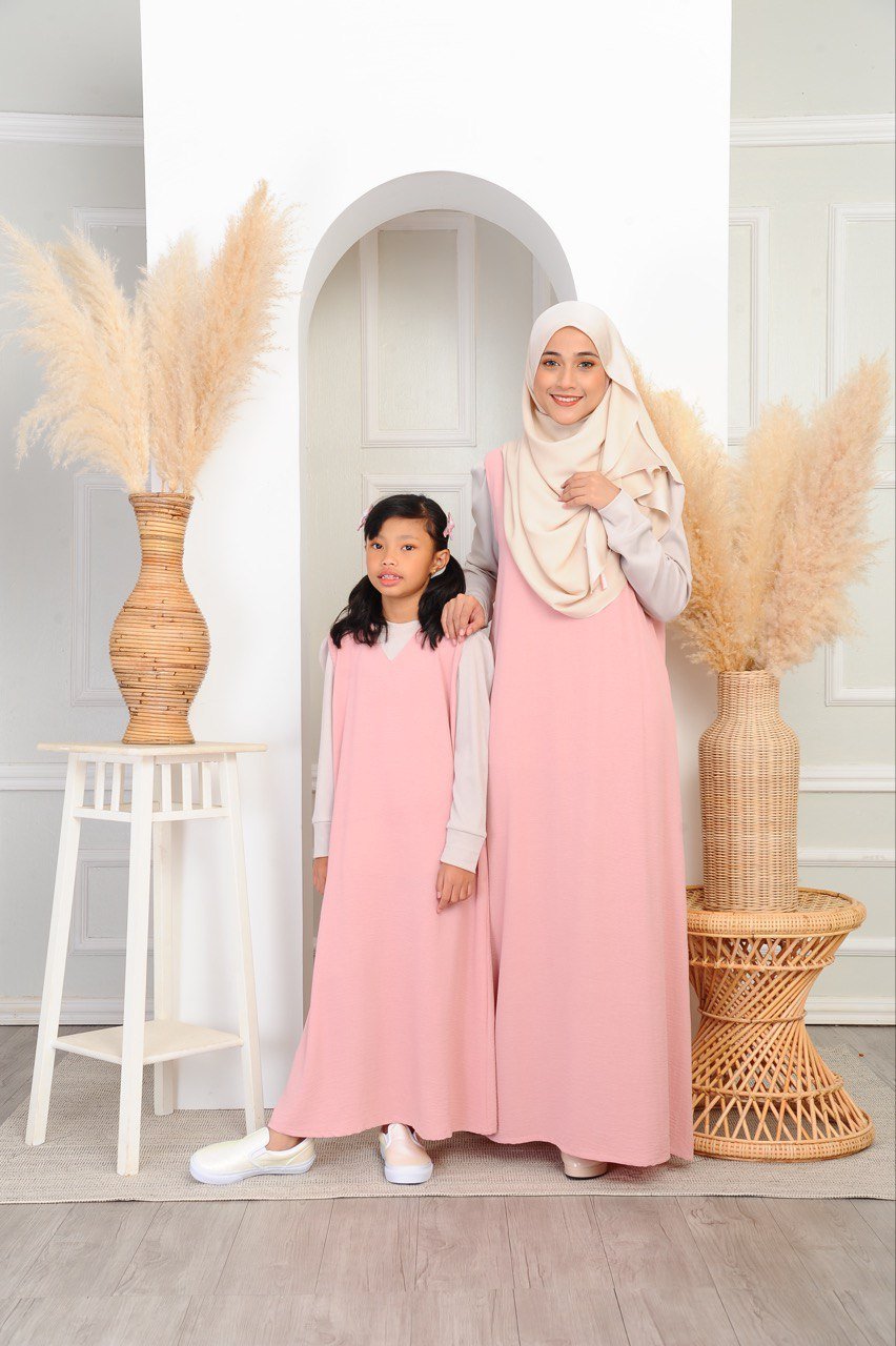 Flamingo Pair (KIDS) LOLA DRESS -FLAMINGO - Image 4