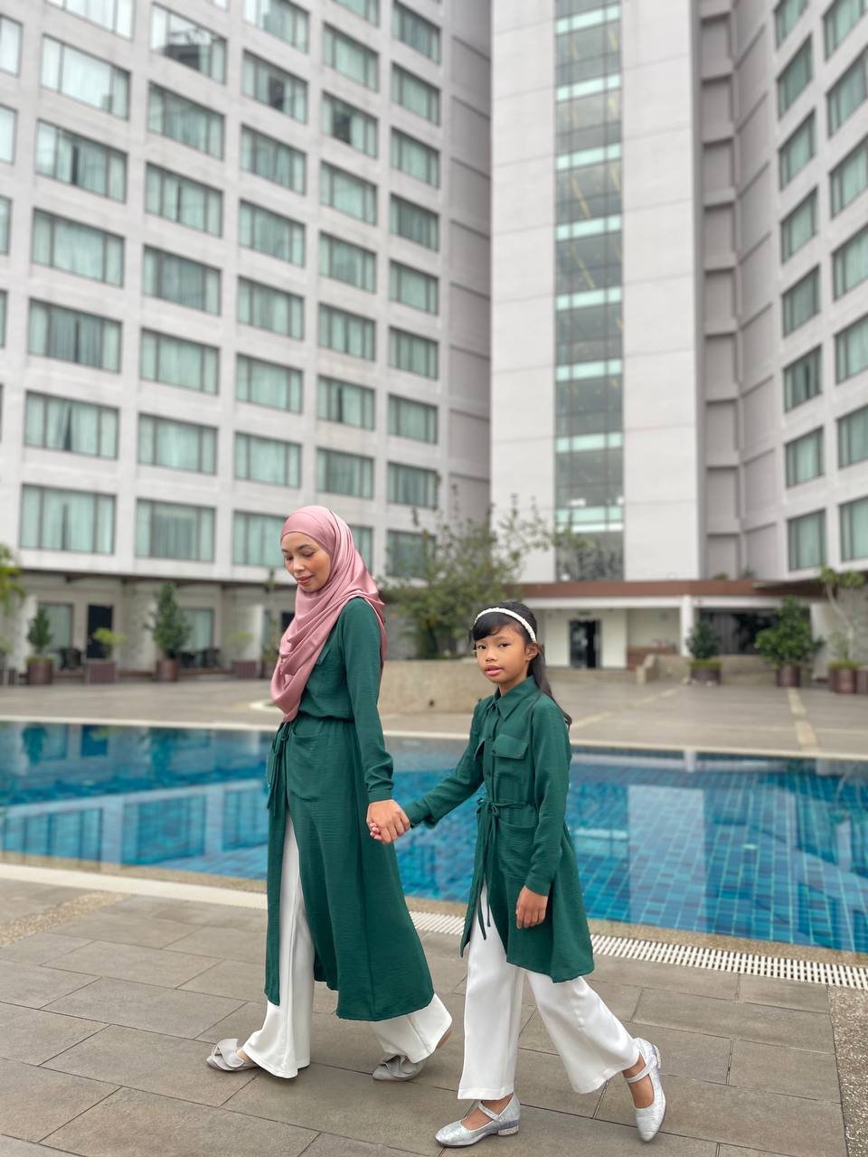 emerald pair 3 (KIDS) LEONA TUNIC -EMERALD - Image 3