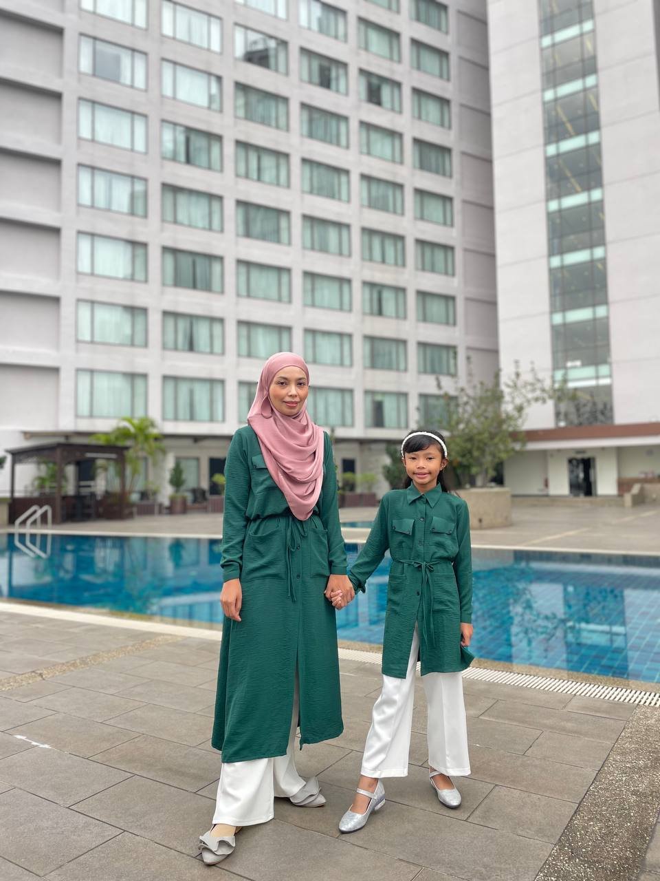 emerald pair (KIDS) LEONA TUNIC -EMERALD - Image 1