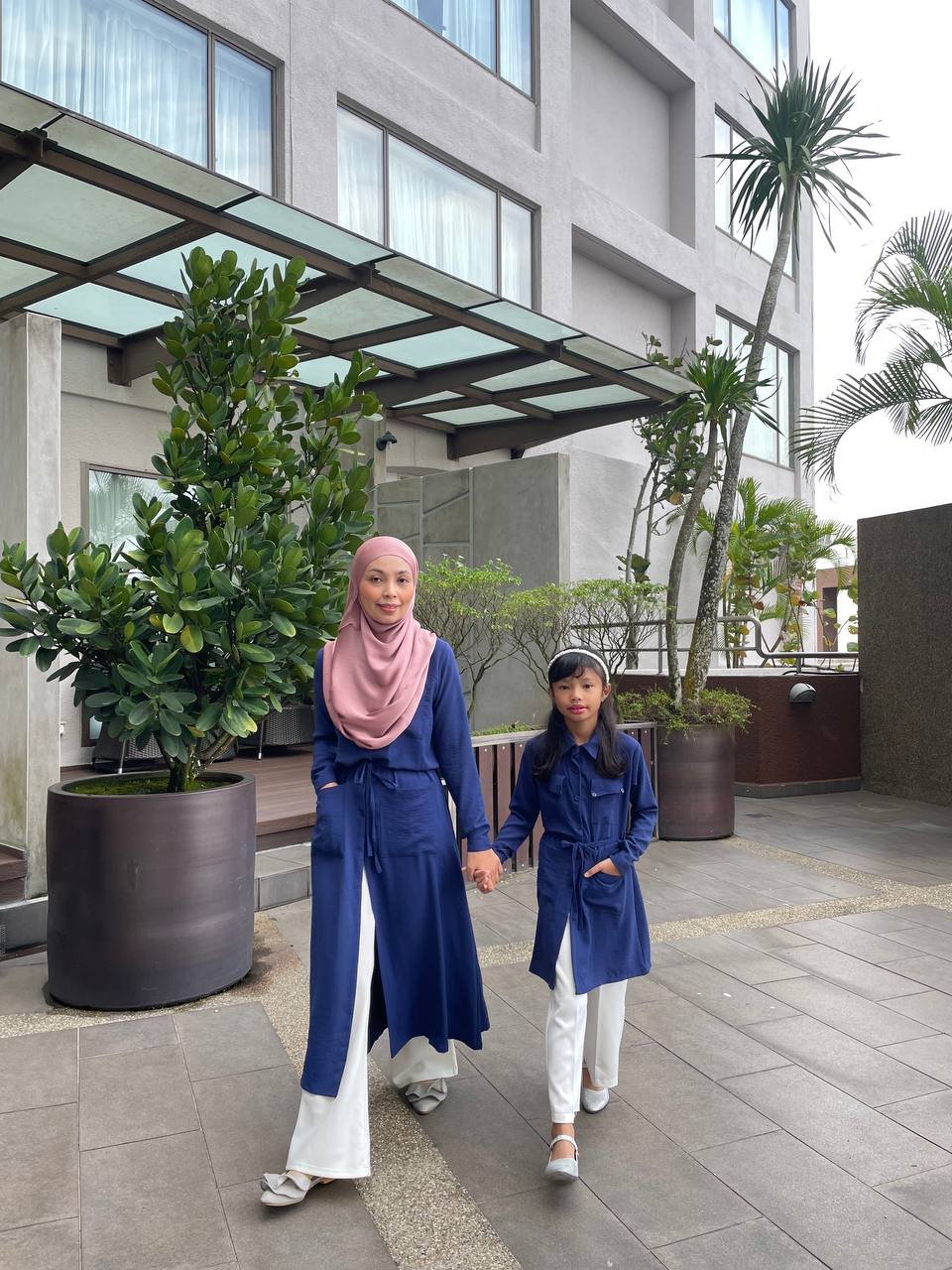 navy pair (ADULT) LEONA TUNIC -NAVY BLUE - Image 1