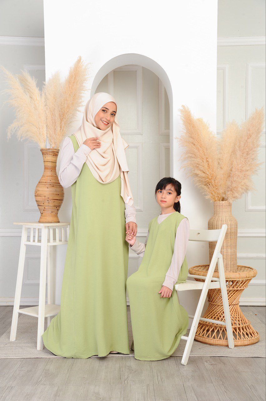 pistachio pair 2 (KIDS) LOLA DRESS -PISTACHIO - Image 5