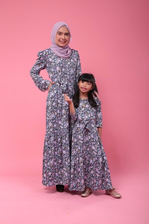 (ADULT) ELISA DRESS -BLACK/PURPLE FLORAL