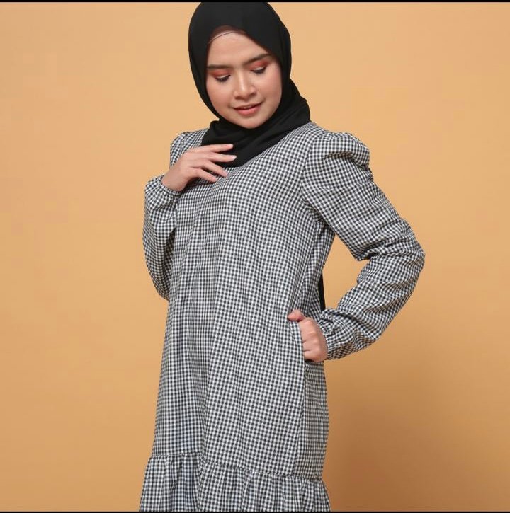 black mom (ADULT) ERIKA DRESS -BLACK - Image 3