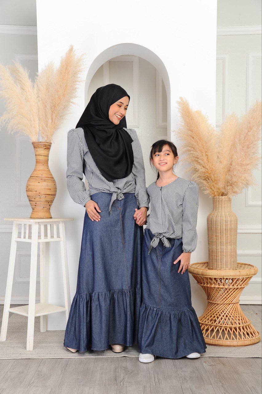 black pair 2 (ADULT) JANE CHECKERED TOP -BLACK - Image 6