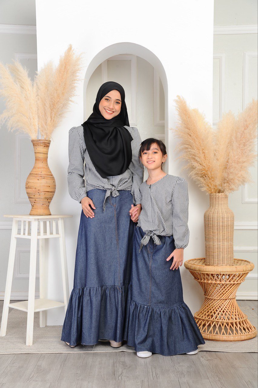 black pair 3 (ADULT) JANE CHECKERED TOP -BLACK - Image 7