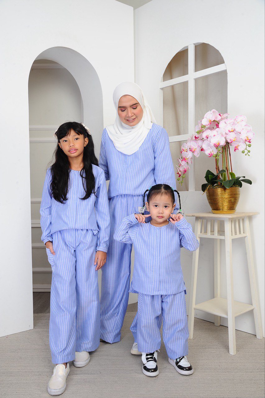blue family 3 (KIDS) DAPHNE TOP & PANTS -BLUE - Image 6