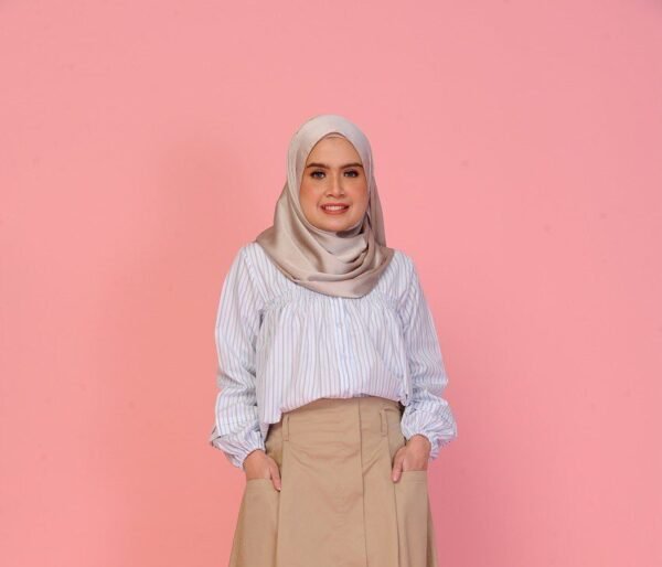 (ADULT) FREDA TOP -KHAKI WHITE
