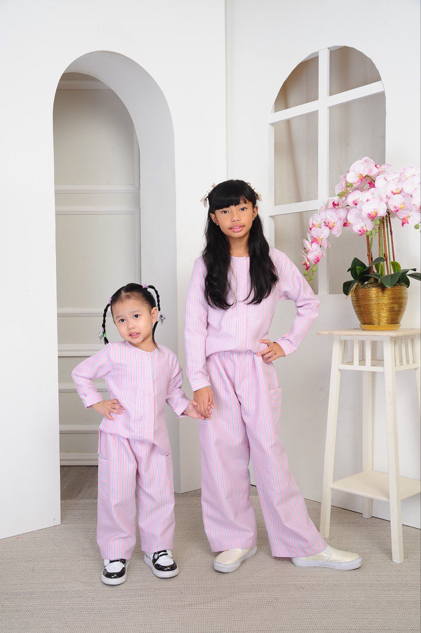 pink pair (KIDS) DAPHNE TOP & PANTS -PINK - Image 4