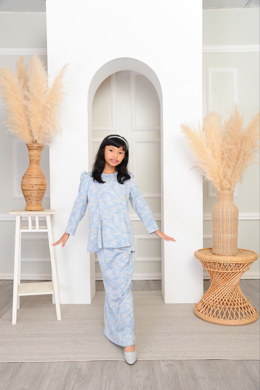 baby blue kids 2 (KIDS) ELAINE KURUNG -BLUE - Image 2