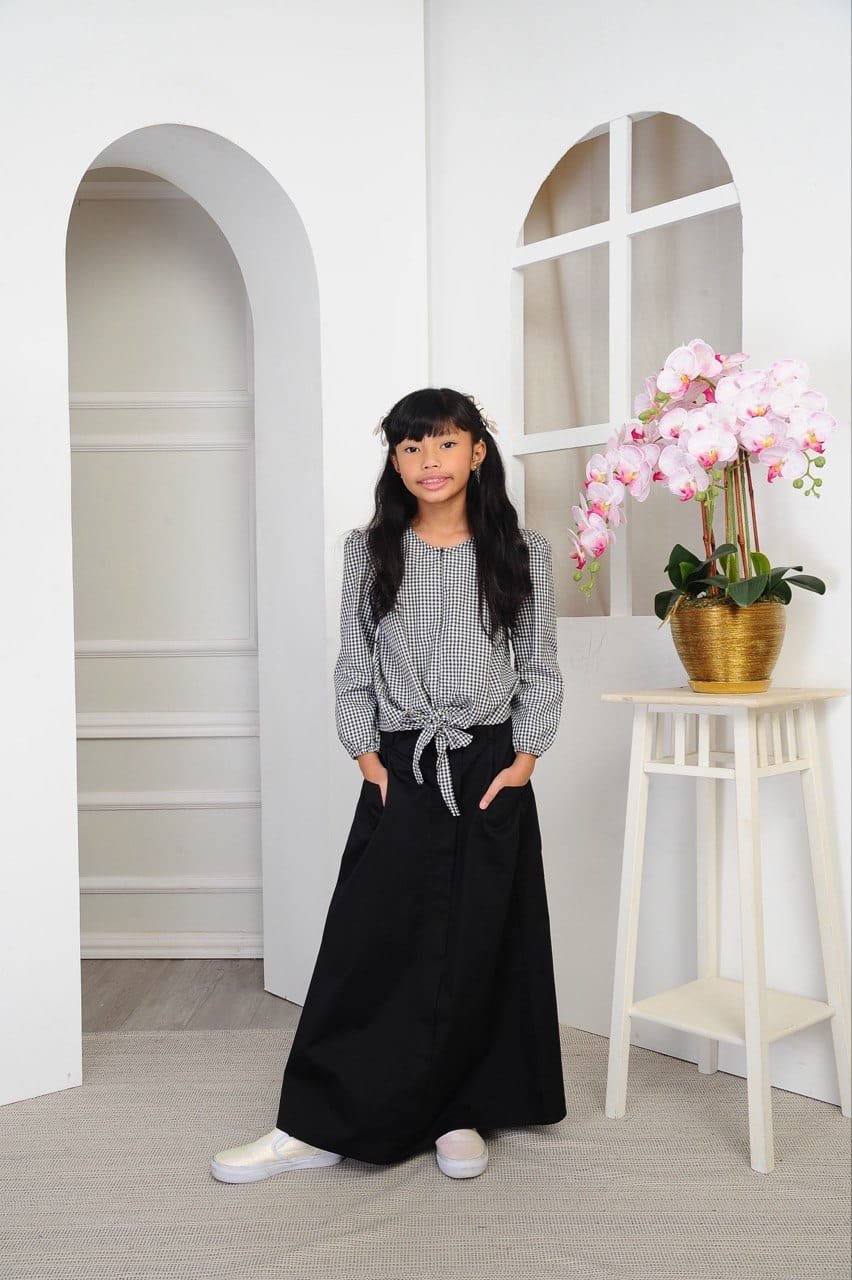 black kids (KIDS) JANE TOP & SKIRT -BLACK - Image 3