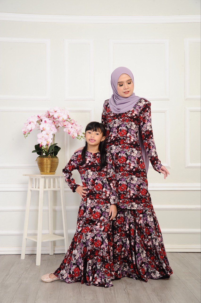 black purp pair (KIDS) NELISSA KURUNG -BLACK/RED - Image 5