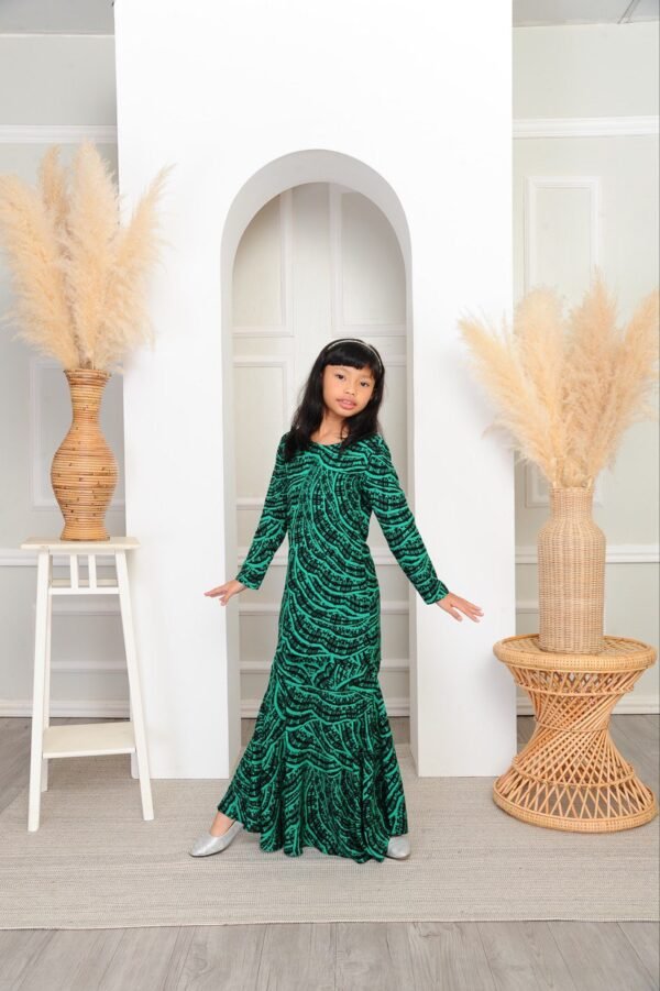 (KIDS) NELISSA KURUNG -EMERALD GREEN