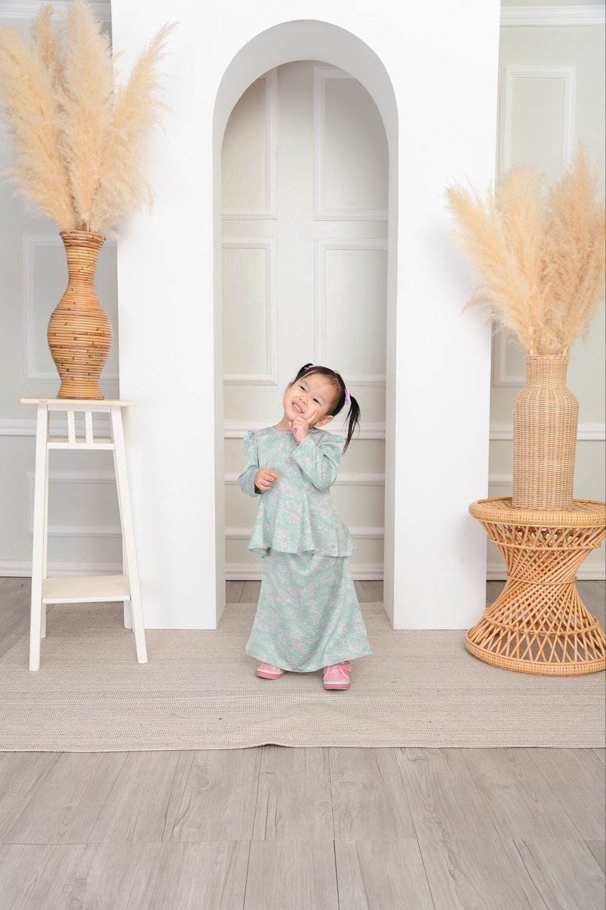 mint kids 4 (KIDS) ELAINE KURUNG -MINT - Image 1