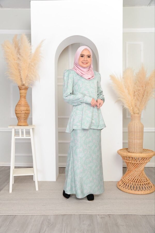 (ADULT) ELAINE KURUNG -MINT