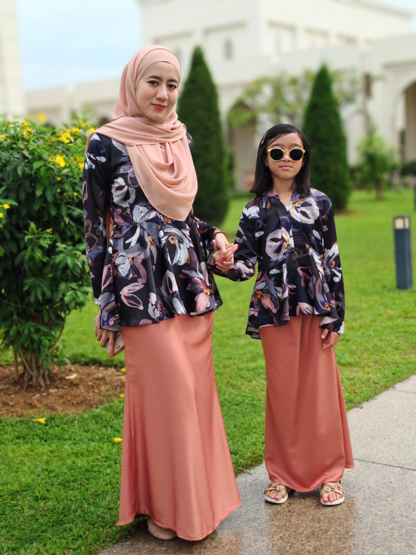 black 4 (KIDS) TIARA KEBAYA PEPLUM -BLACK - Image 3