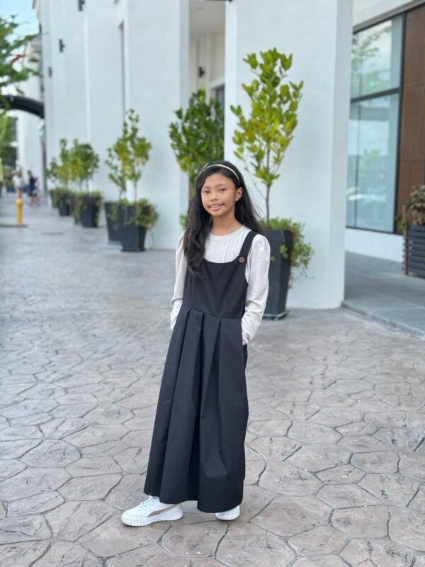 (KIDS) CALA PINAFORE -BLACK