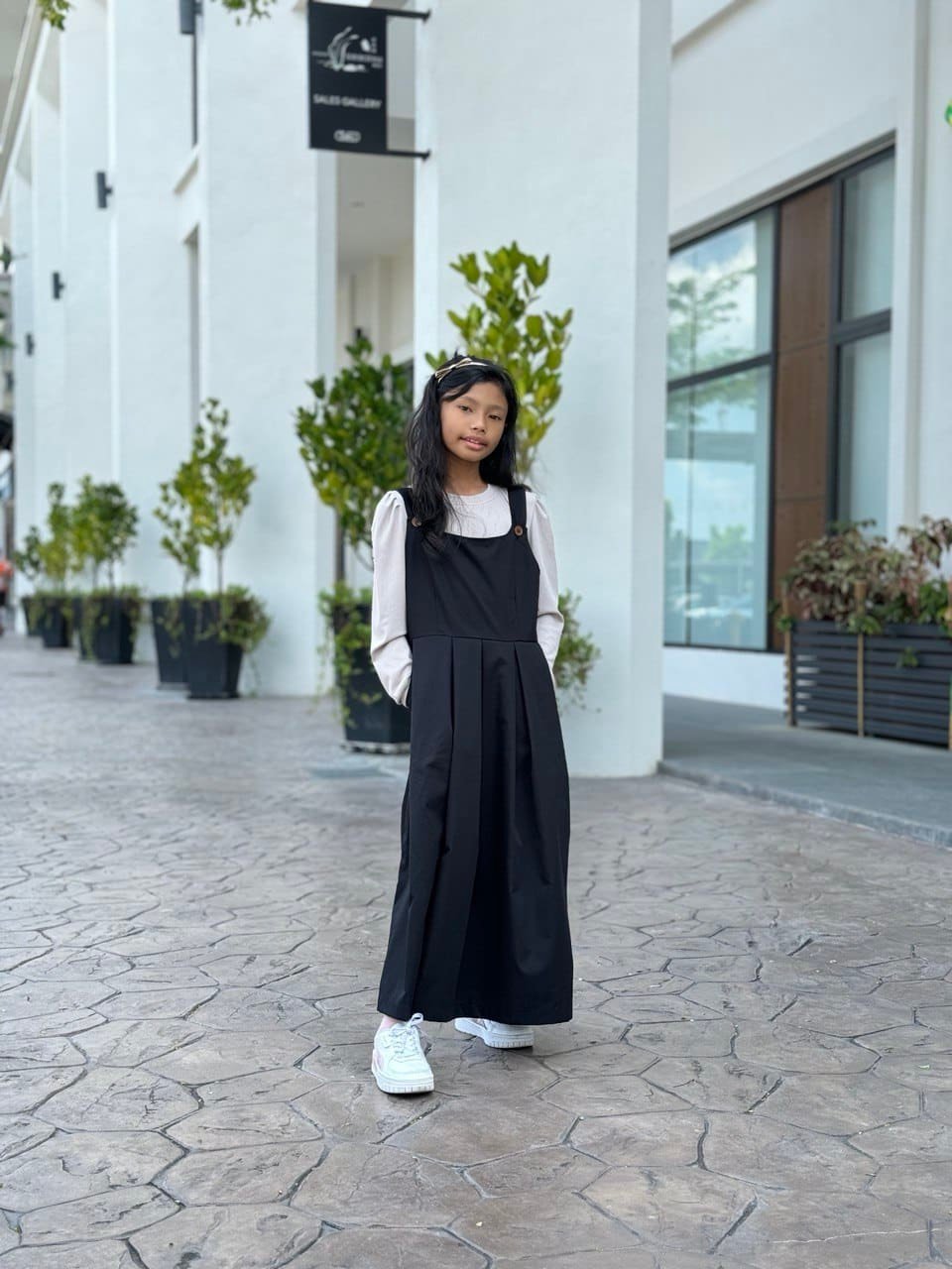 Black Kids (KIDS) CALA PINAFORE -BLACK - Image 3