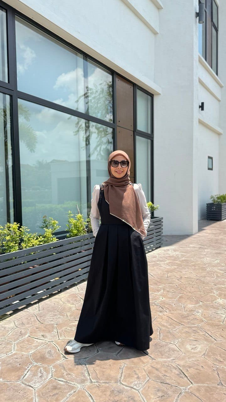 Black Mom 3 (ADULT) CALA PINAFORE -BLACK - Image 2