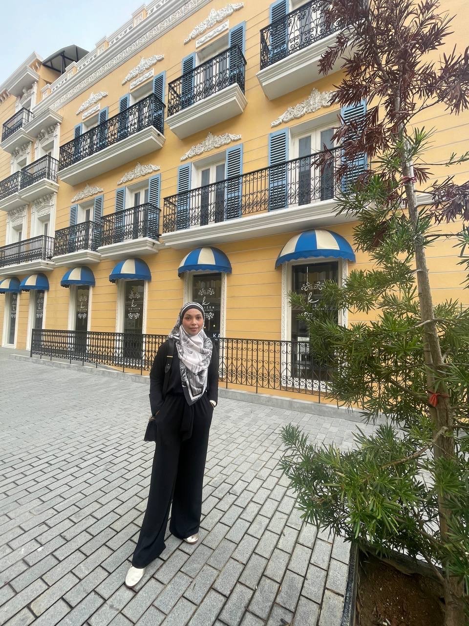 black mom (ADULT) AMBER JUMPSUIT -BLACK - Image 3