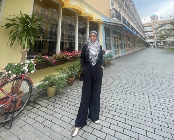 (ADULT) AMBER JUMPSUIT -BLACK