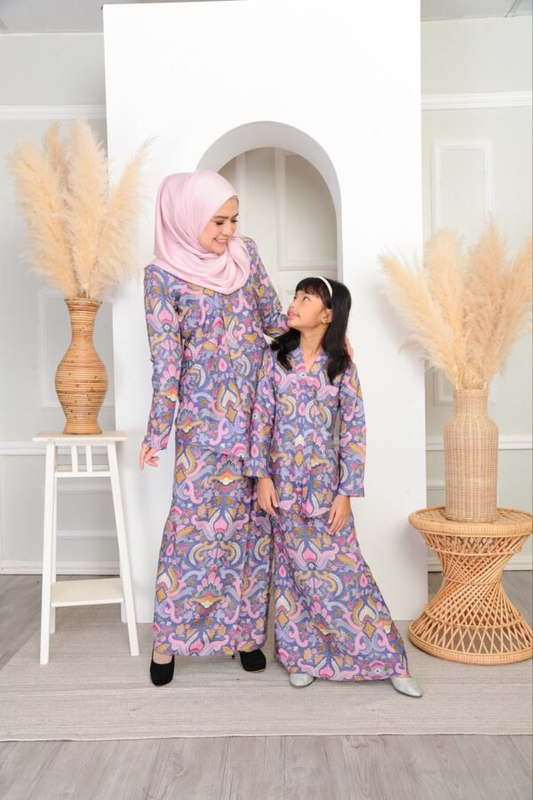 (ADULT) SEROJA KEBAYA -BLUE