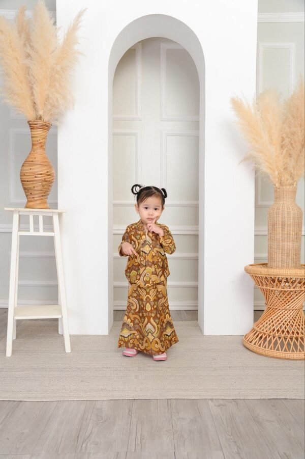 (KIDS) SEROJA KEBAYA -BROWN