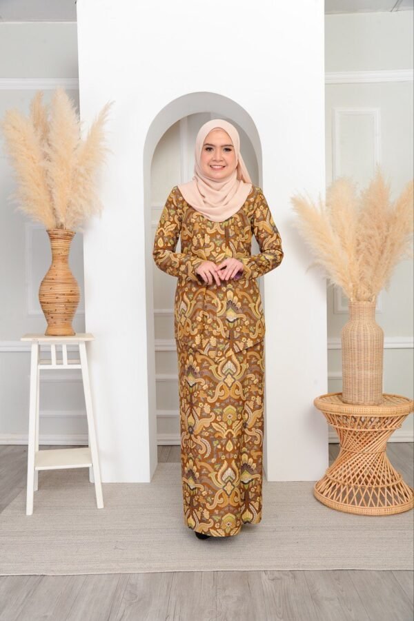 (ADULT) SEROJA KEBAYA -BROWN