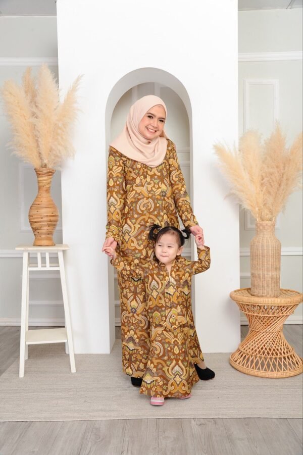 (KIDS) SEROJA KEBAYA -BROWN