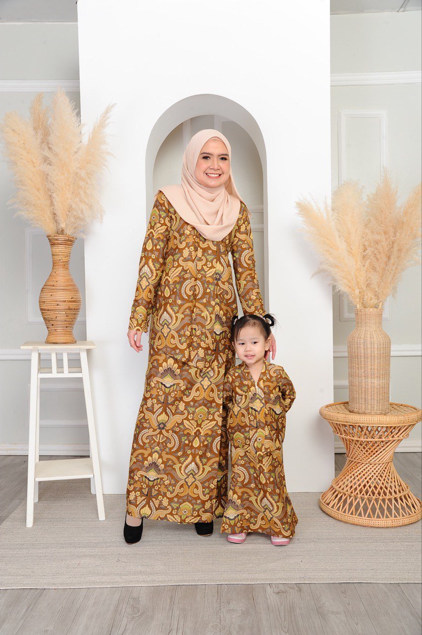 brown pair 4 (KIDS) SEROJA KEBAYA -BROWN - Image 6