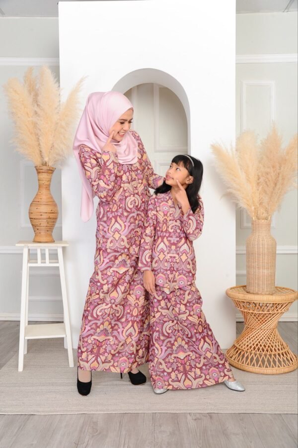 (ADULT) SEROJA KEBAYA -DUSTY PURPLE