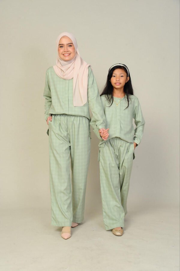 (KIDS) DAPHNE TOP & PANTS -SAGE GREEN