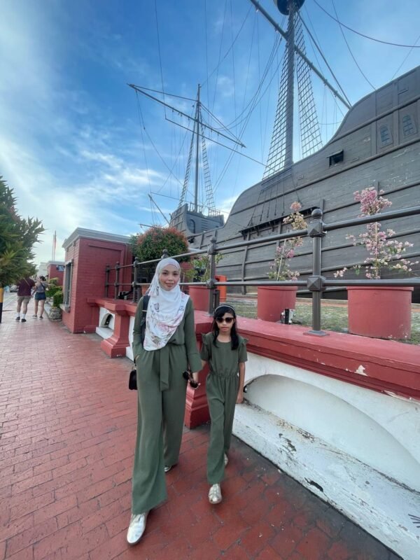 (KIDS) AMBER JUMPSUIT -MOSS GREEN