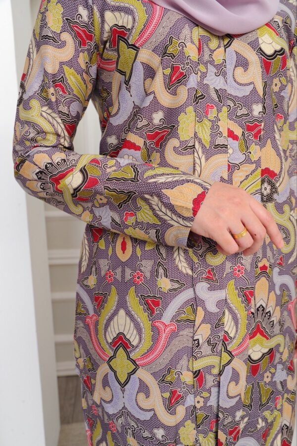 (ADULT) SEROJA KEBAYA -YAM