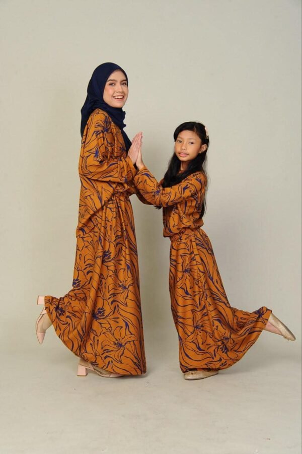 (ADULT) NELLY TOP & SKIRT -SANDSTONE