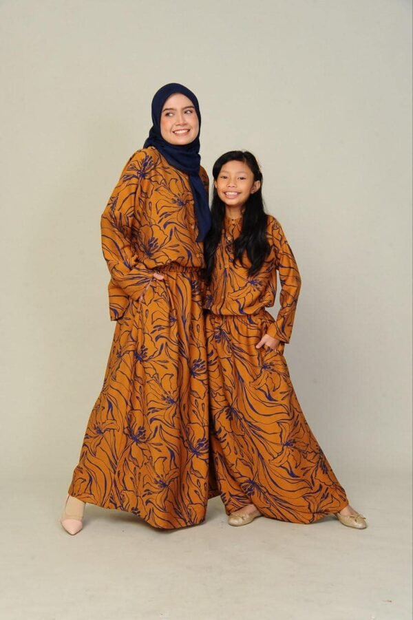 (ADULT) NELLY TOP & SKIRT -SANDSTONE