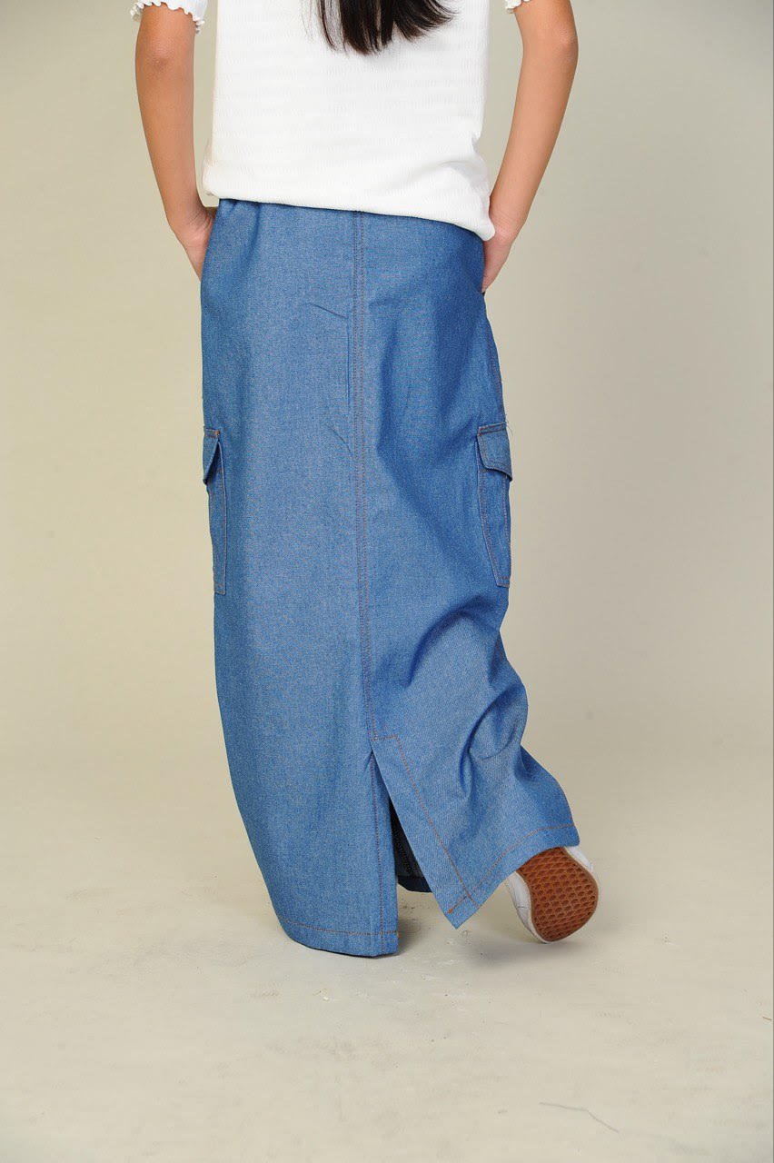 denim kids 5 (KIDS) NIKKI CARGO SKIRT -DENIM - Image 2