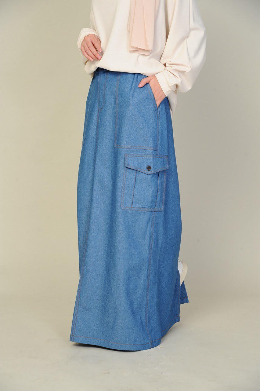 denim mom (ADULT) NIKKI CARGO SKIRT -DENIM - Image 2