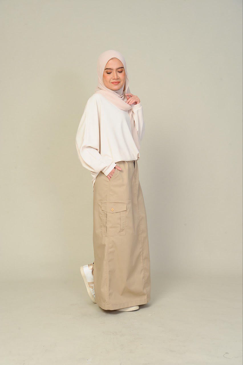 khaki mom (ADULT) NIKKI CARGO SKIRT -KHAKI - Image 5