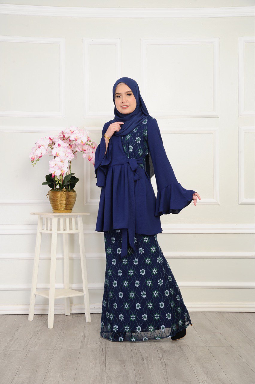 navy mom (ADULT) JASMINE LACE KURUNG -BLUE - Image 1