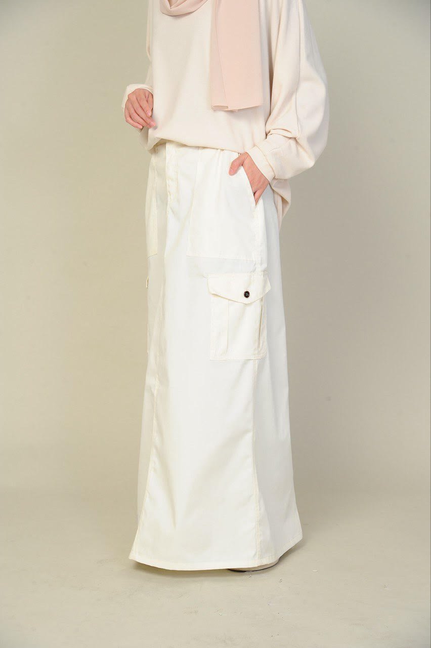 white mom (ADULT) NIKKI CARGO SKIRT -OFFWHITE - Image 2