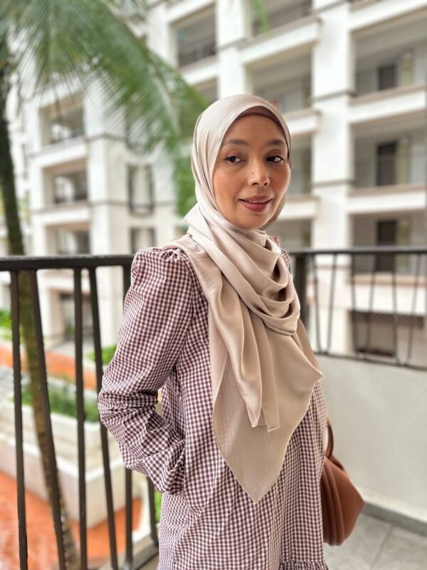 (ADULT) ERIKA DRESS -BROWN