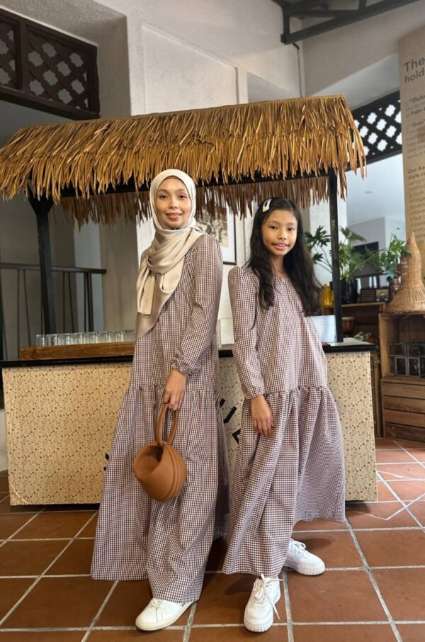 (ADULT) ERIKA DRESS -BROWN