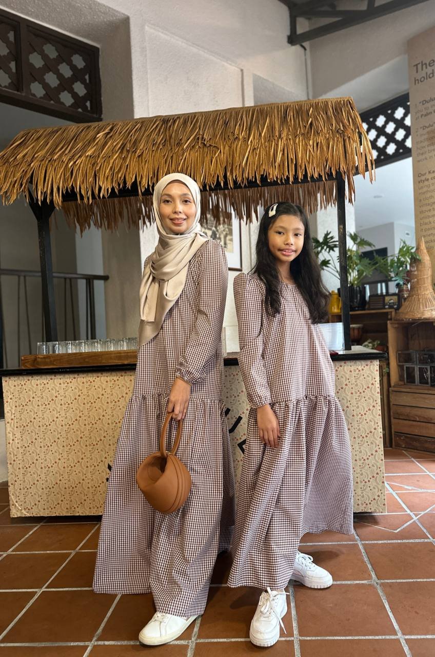 brown pair 6 (ADULT) ERIKA DRESS -BROWN - Image 6