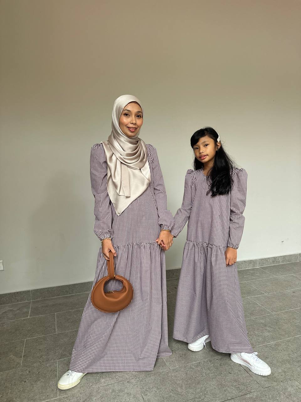 brown pair 9 (KIDS) ERIKA DRESS -BROWN - Image 6