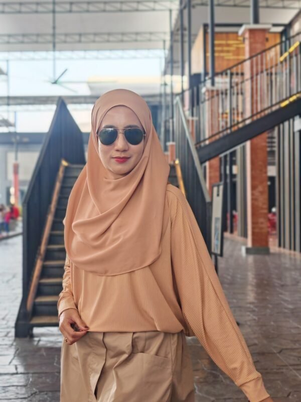 (ADULT) BREE BATWING TOP - BEIGE