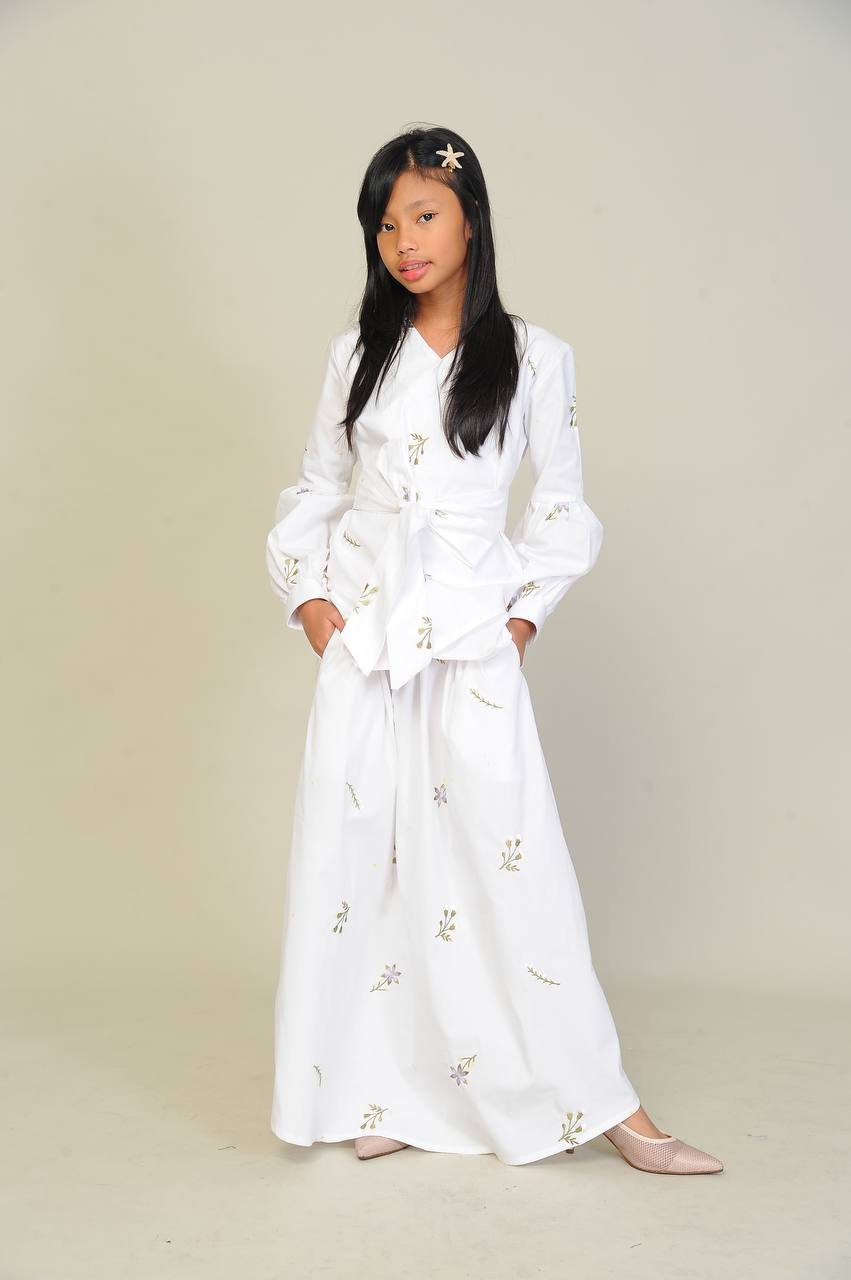 white kids 3 (KIDS) ELENORE TOP & SKIRT -WHITE - Image 1